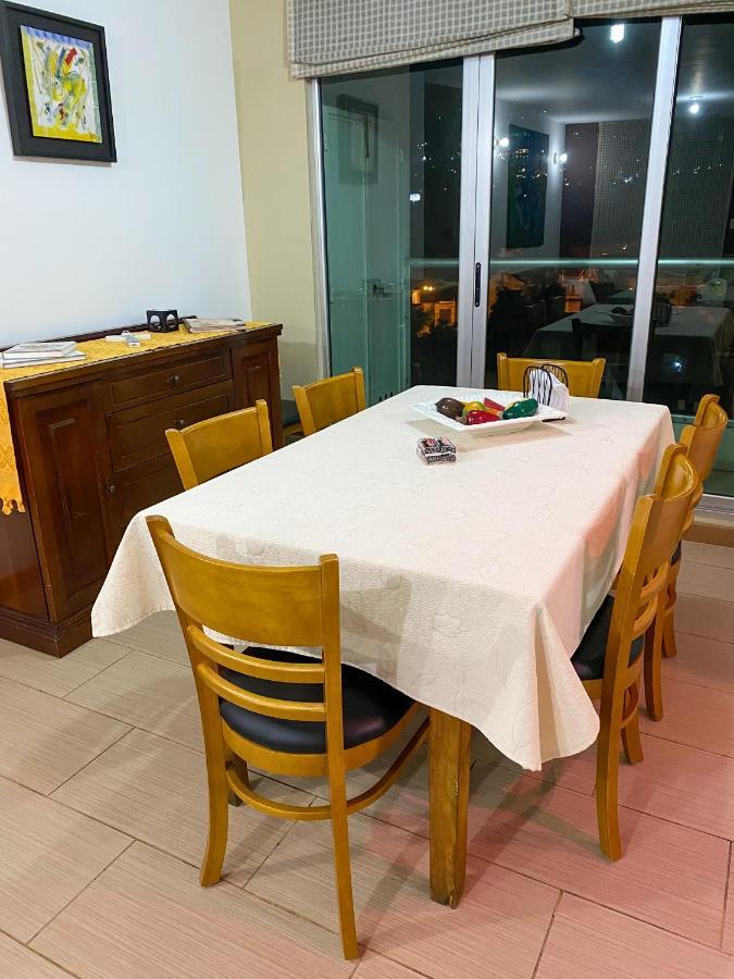 2 Rooms, 1 King Size Bed, 64" Smart Hdtv Ciudad Guatemala Eksteriør billede